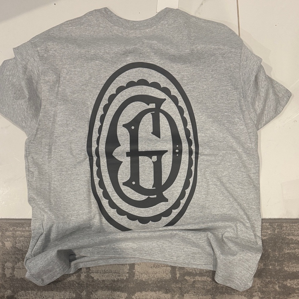 Gallery Gray Short-Sleeve Tee with Black Graphic Logo
